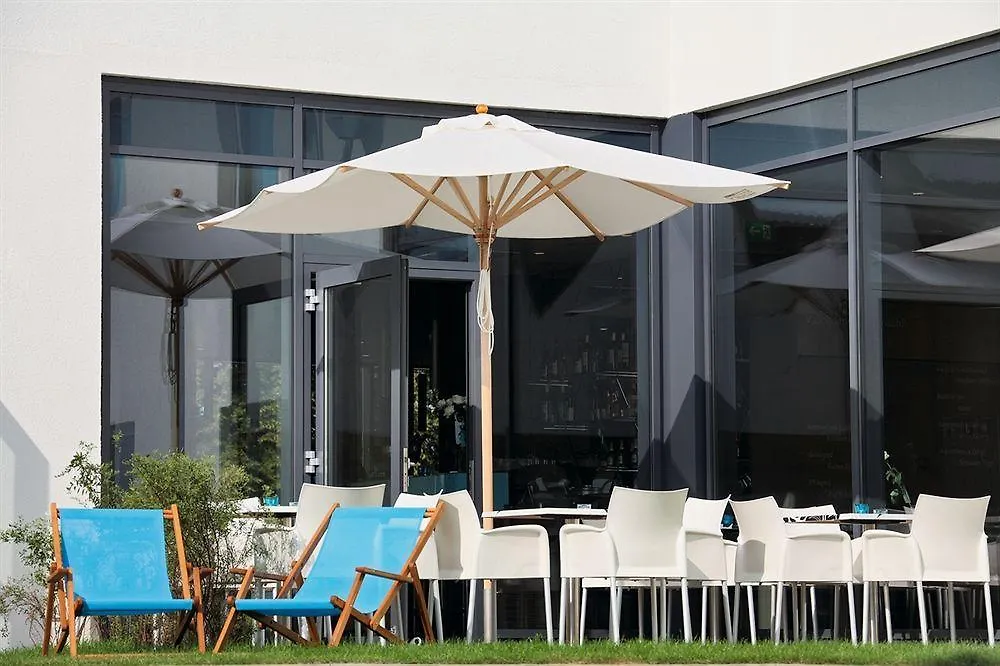Motel One Muenchen-Westend Szálloda